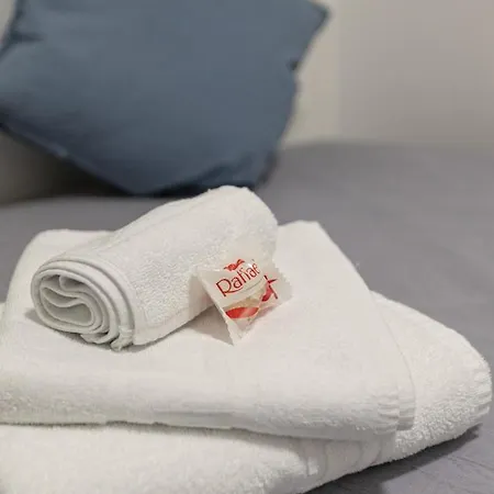 Imedio Azure Aviatiei Apartman *