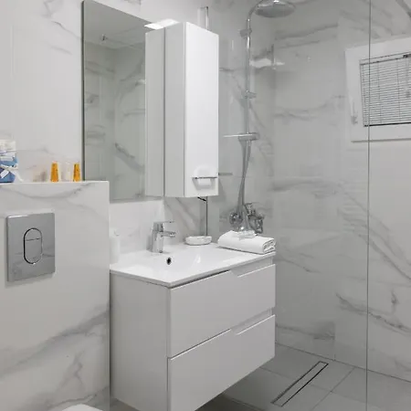 Imedio Azure Aviatiei * Bukarest